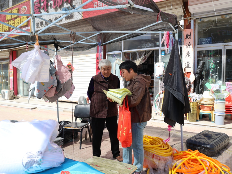河北涞源开展防灾减灾科普活动_fororder_XGNY5740.JPG