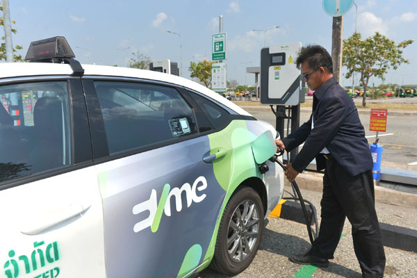 【首页+汽车频道 头条新闻】新能源汽车：产业合作是共赢之道