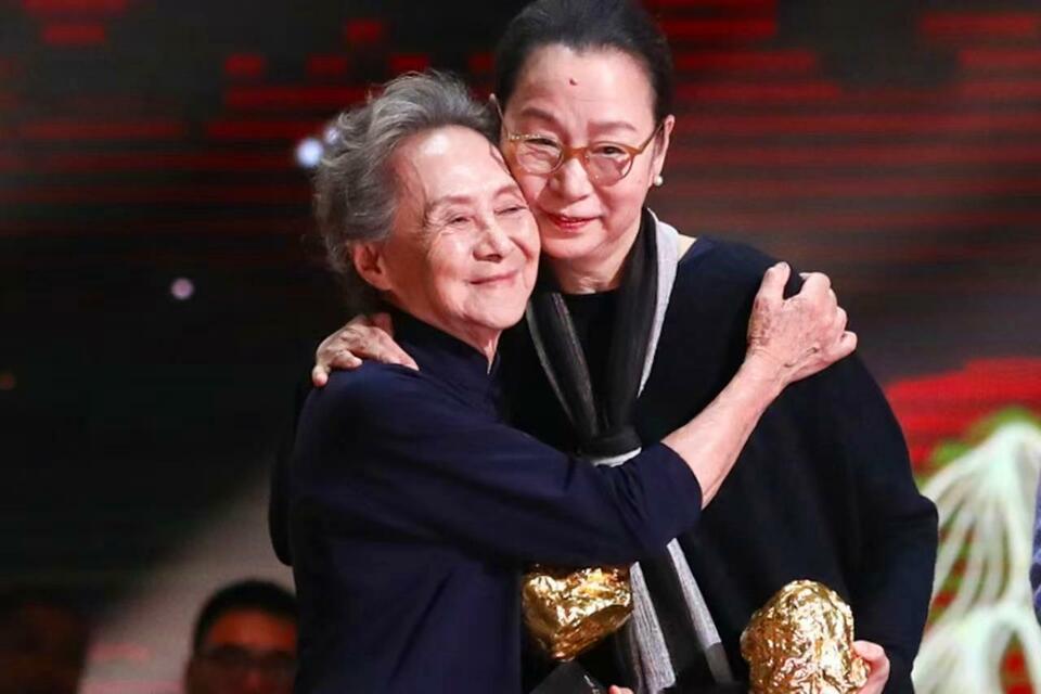 四年期待，“金石”为开｜《2024中国电影导演之夜》今晚播出