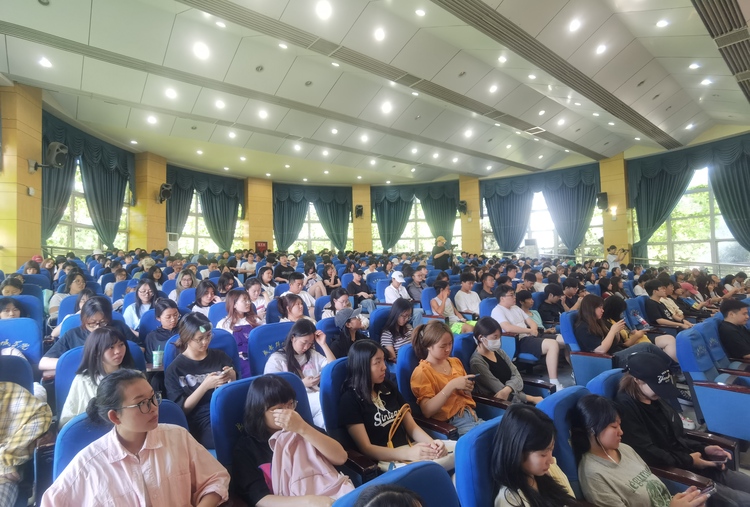 （转载）“百部川扬”走进成都锦城学院：激发创意火花，共筑网络视听精品未来