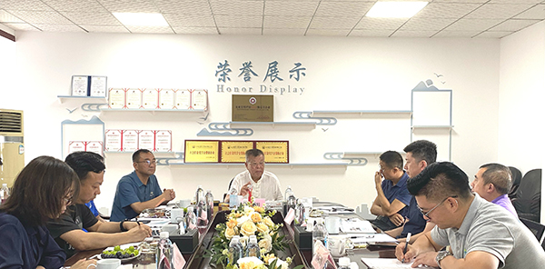 全国政协常委赖明一行到成都郫都区调研绿色低碳发展_fororder_座谈会现场