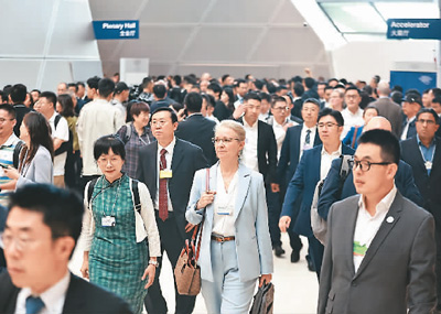 2024年夏季达沃斯论坛在辽宁大连举行——让中国大市场成为世界大机遇（锐财经）