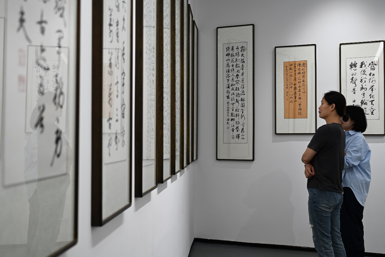 洛夫故里 诗意衡南——记洛夫文学艺术馆开馆一周年_fororder_图片2(1)