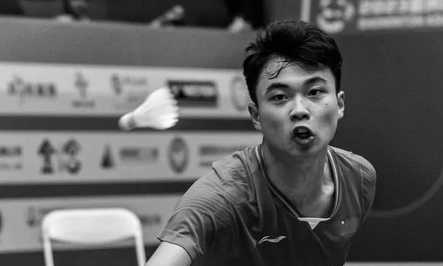 17岁羽毛球运动员张志杰比赛中晕倒后不治离世