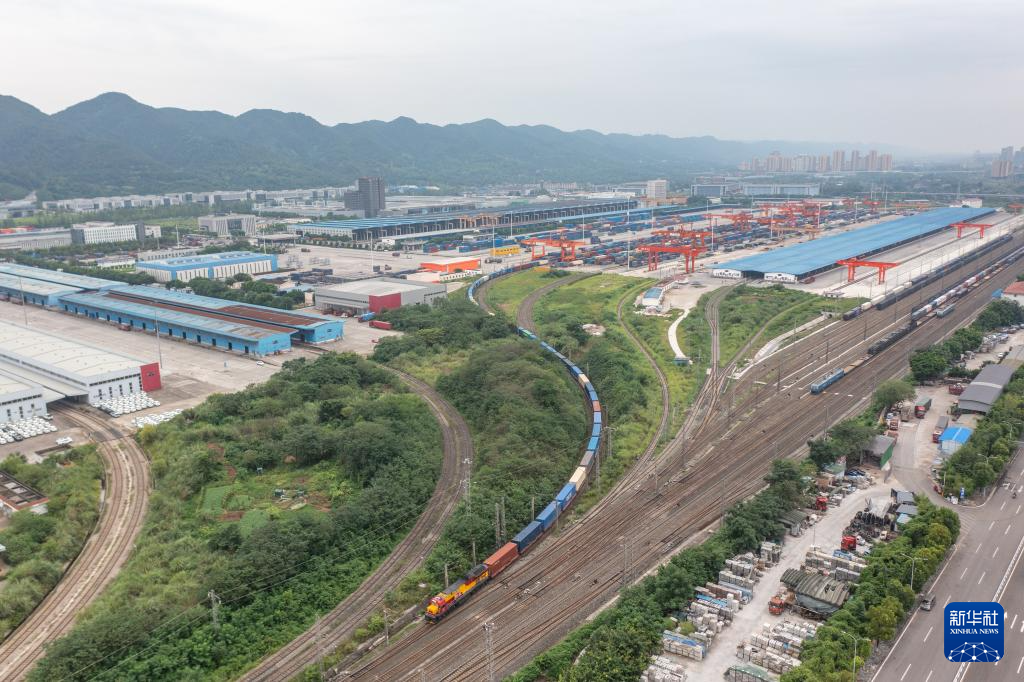 重庆多措并举着力打造内陆开放综合枢纽