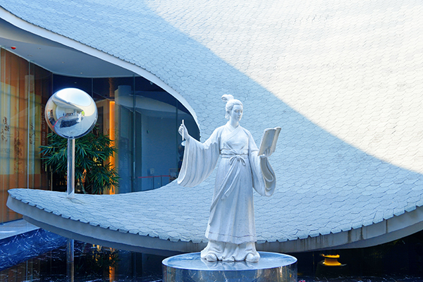 眉山青神：打造苏母祠 传承优良家风文化_fororder_程夫人雕像-摄影-吕凤瑶