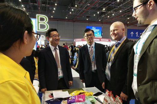 （在文中作了修改）【河南供稿 加急】第二届进博会供需对接会首日 河南企业捷报频传