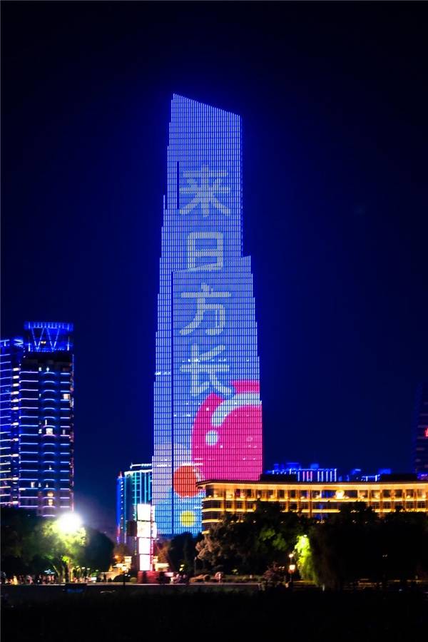 迎新更要迎心，武汉开学礼，花YOUNG宠新生！