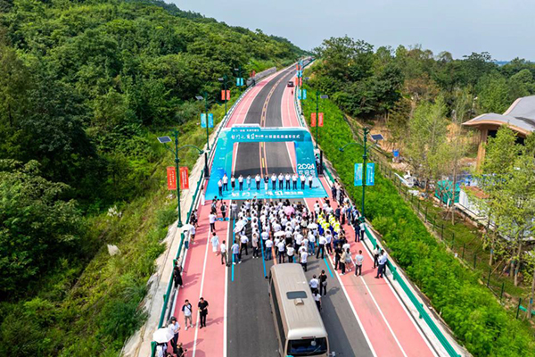 龙门山旅游度假再添新通道 什邡在蓥华山文博半山打开“山门”_fororder_mmexport1722470544412