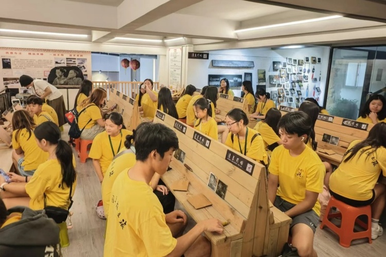 美国华裔青少年“中国寻根之旅”夏令营走进福建惠安_fororder__cgi-bin_mmwebwx-bin_webwxgetmsgimg__&MsgID=8150599666645259706&skey=@crypt_c55c7597_23373b878319d213fee568553fee7cb5&mmweb_appid=wx_webfilehelper