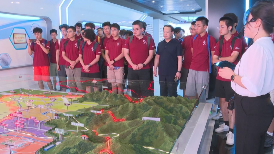石家庄市鹿泉区：北京大学信科学院优秀学子到鹿泉区参观考察_fororder_石家庄市鹿泉区0830710