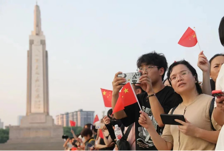 心潮澎湃！南昌八一广场9月1日举行升国旗活动_fororder_图片1