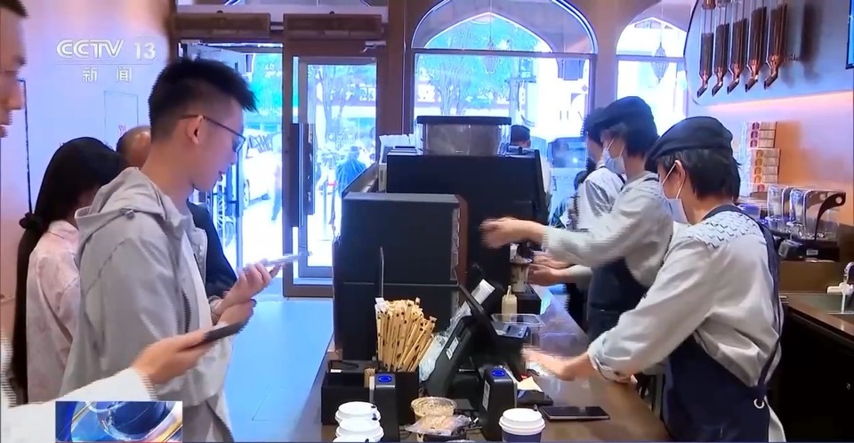 “首发经济”如何引燃“消费热力”？来解锁“流量密码”→