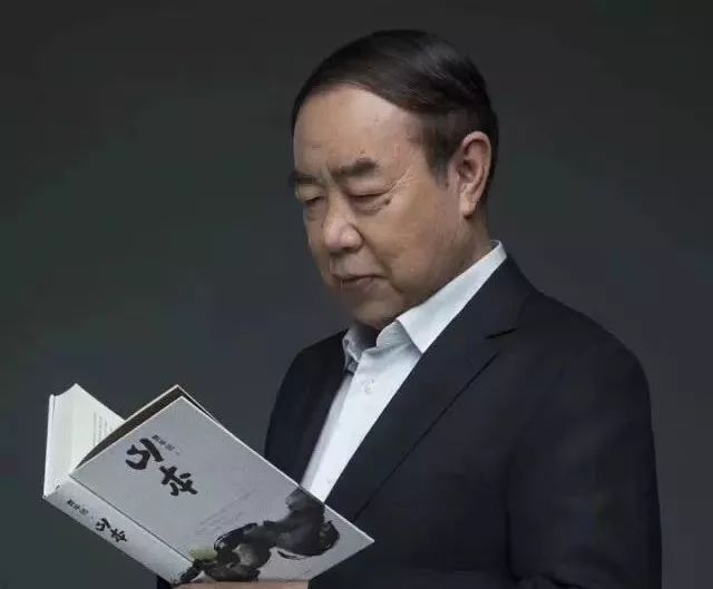 （不签）【今日看点 三秦大地 西安+移动列表】贾平凹文化综艺首秀!把陕西话念进了《朗读者》