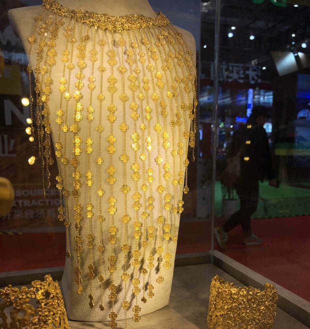 只隔6天的重聚 跨越千年的对话！习主席今天到访希腊