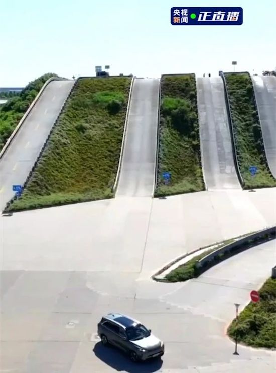 央视对话魏建军：长城不卷价格卷质量 做好中国汽车这张名片_fororder_image003