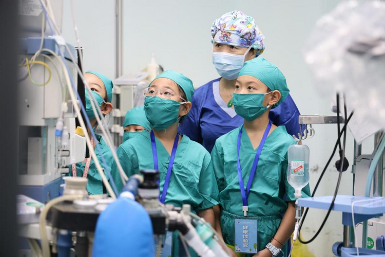 西安交大二附院开展医学人文体验日活动_fororder_2