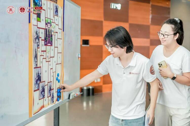 中国政法大学商学院2024级专硕法商实践课堂多图直击！
