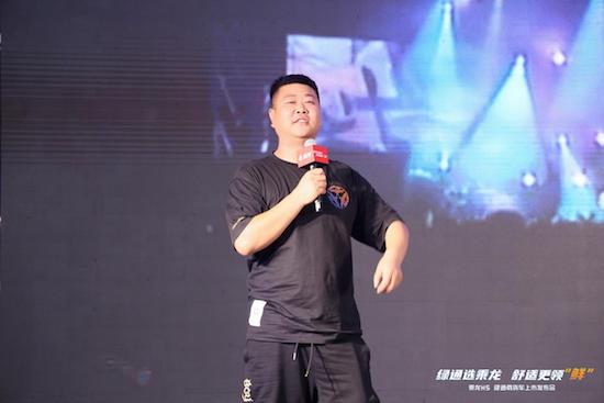 舒适更赚钱 乘龙H5创富版大马力绿通房车昆明闪耀上市_fororder_image011