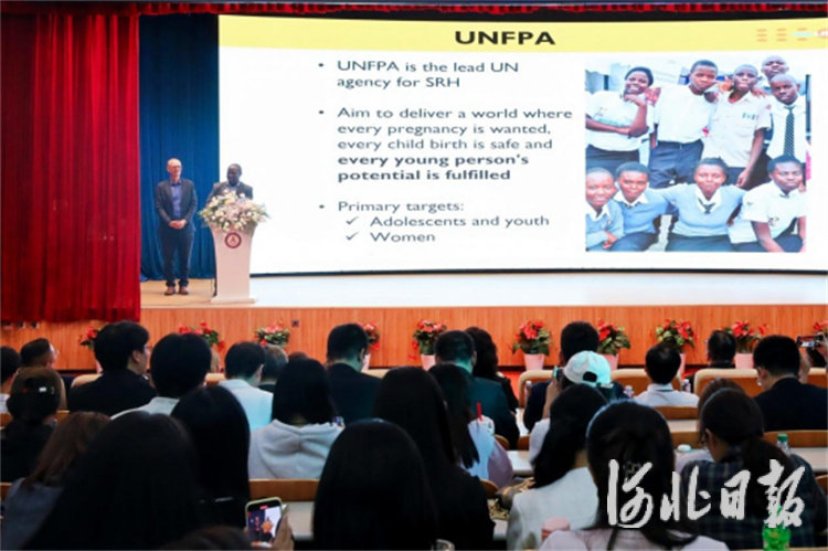 肯尼亚代表团和联合国人口基金驻华代表处一行到访燕京理工学院