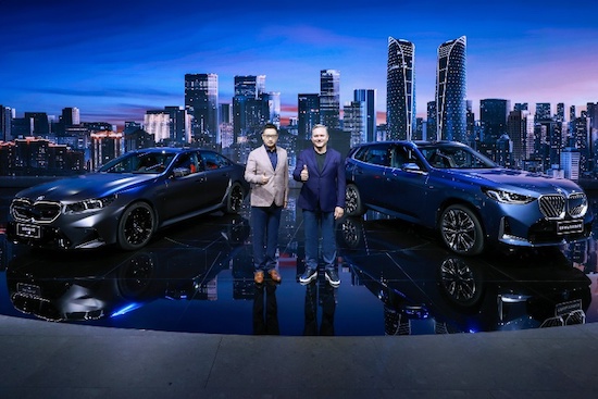 全新BMW M5策马领衔 宝马集团13款新车闪耀成都车展_fororder_image001