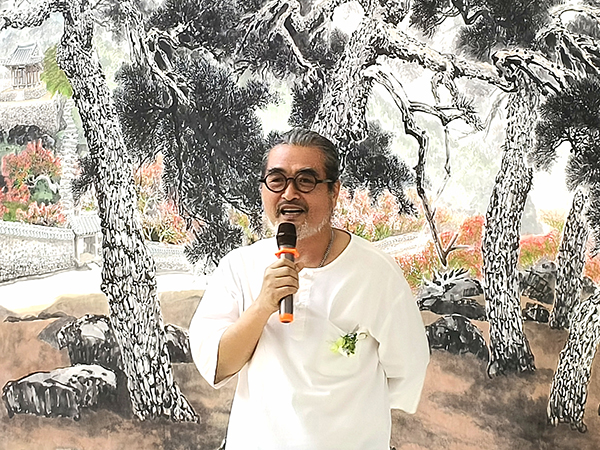 韩国画家申东哲画展在成都举行_fororder_图片-1