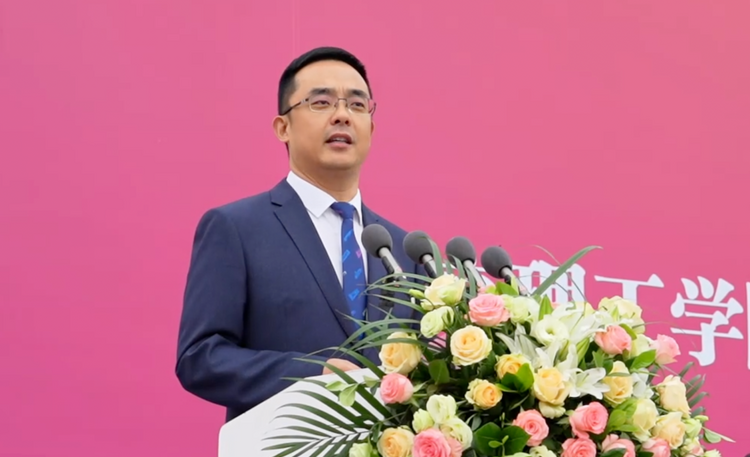 燕京理工学院2024级学生开学典礼暨军训开训仪式盛大举行