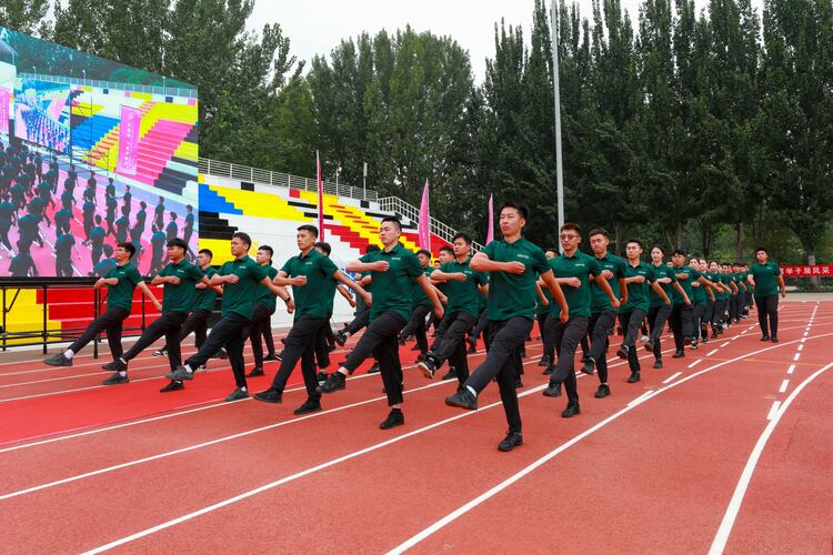 燕京理工学院2024级学生开学典礼暨军训开训仪式盛大举行