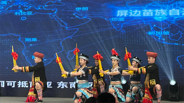 “踏歌而行，畅游云南” 云南文旅推介会在成都举行_fororder_图片-2