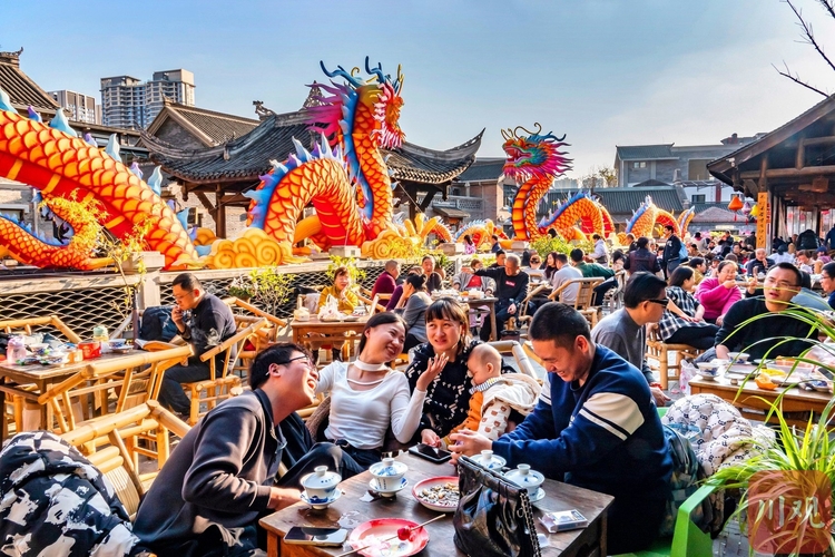 （转载）成都：兼具传统与时尚 升腾人间烟火味