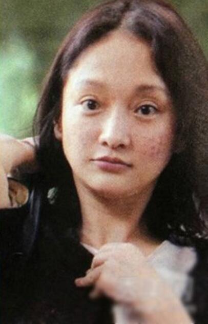 女星自拍和被偷拍似两人:谢娜诡异baby素颜丑