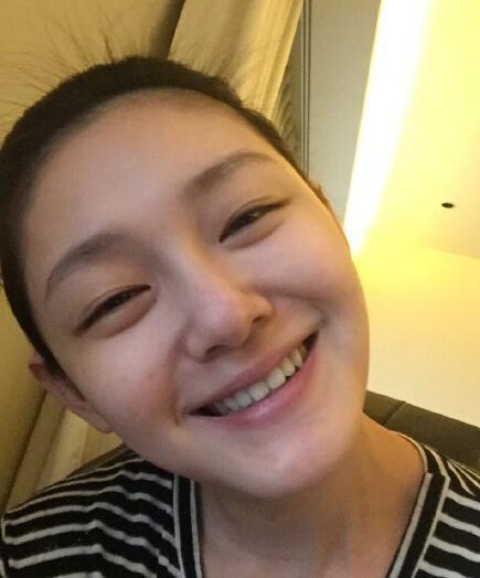 女星自拍和被偷拍似两人:谢娜诡异baby素颜丑