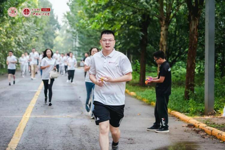 中国政法大学商学院2024级专硕法商实践课堂多图直击！
