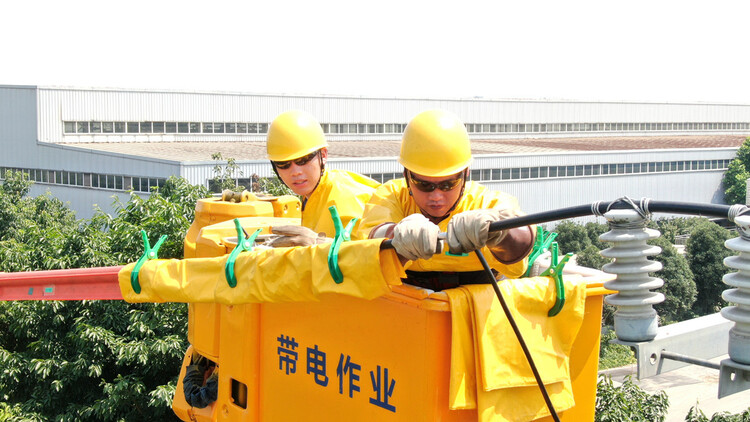 （转载）德阳1600余名党员战高温 全力守护万家“清凉”