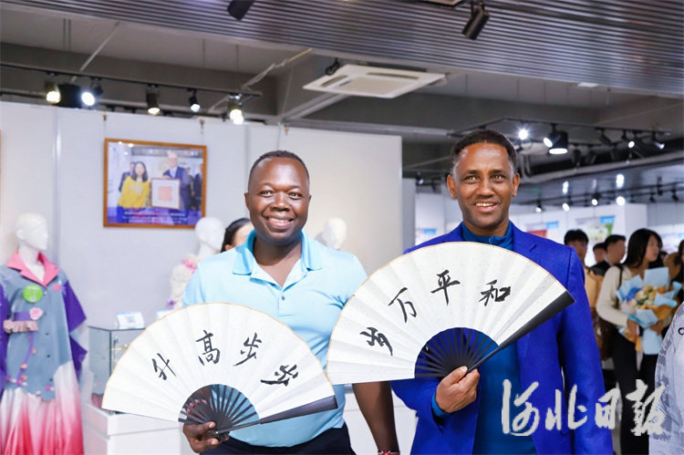 肯尼亚代表团和联合国人口基金驻华代表处一行到访燕京理工学院