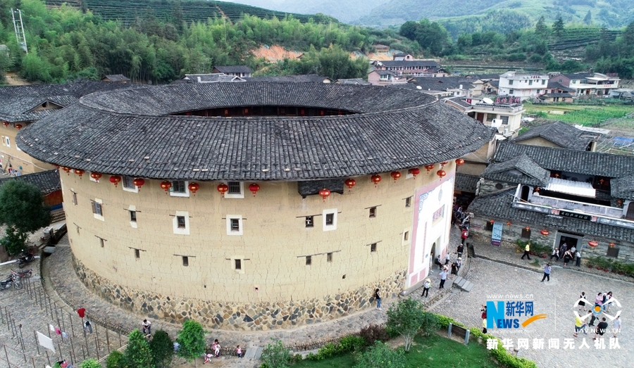 福建南靖：土楼申遗成功十年 景区村民“鼓了腰包”