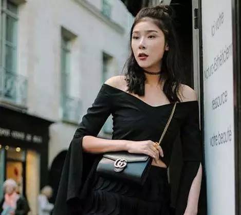 林丹酒后失控？错！窗帘是赵雅淇故意拉开的！(图)