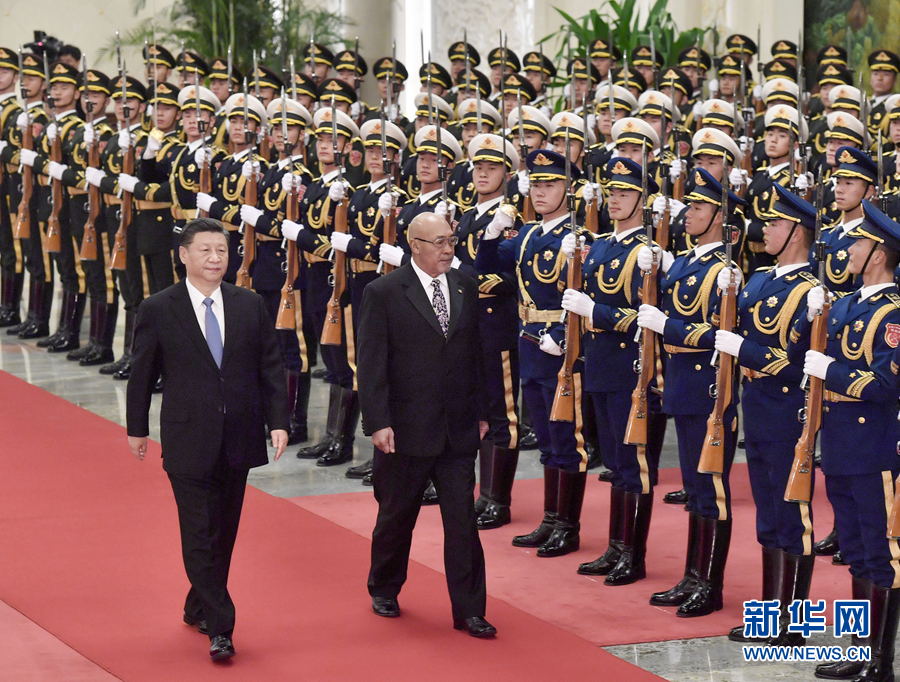 习近平举行仪式欢迎苏里南总统访华并同其会谈