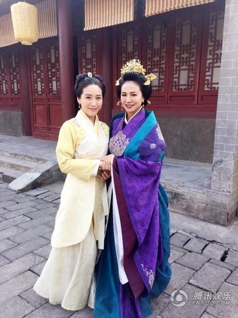 《锦绣未央》曝花絮照  周美毅唐嫣世纪大和解_娱乐_腾讯网