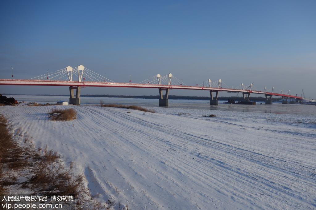 中俄界江黑龙江公路大桥工程全部完工