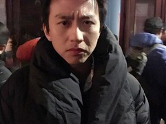 韩寒新作主演杀青超欢乐 为啥只剩邓超一脸郁闷…