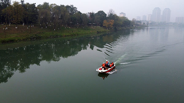 成都邛崃南河：水清、岸绿、景美 变身公园城市靓丽风景线
