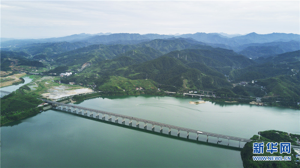 航拍湖北丹江口水库风景名胜区
