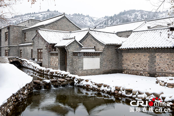 【供稿待审】北京2次降雪 古北水镇银装玉琢美丽如诗如墨（文旅视窗）