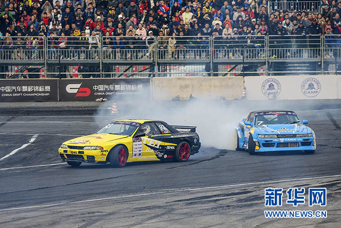 （城市远洋图片）武汉上演速度与激情 汽摩运动大会吸引超10万人现场观赛