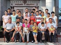 【文明家庭专题 文明家庭展播 显示图在稿件最下方】卢效平家庭
