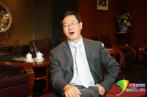 “纳米飞人”王中林：千里走单骑