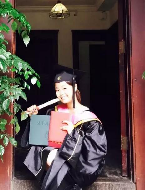 《武林外传》莫小贝,《射雕》傻姑,被批最丑童星,今美到认不出