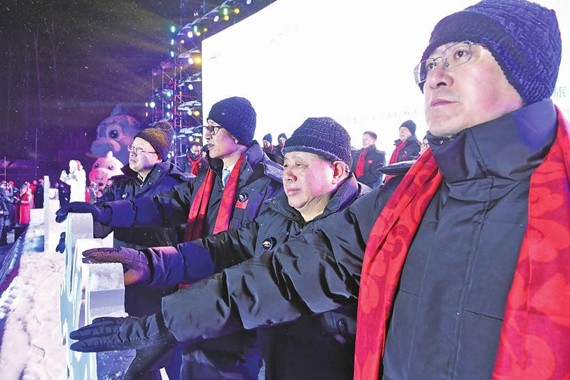 粉雪逢盛世绽放长白山