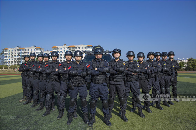 猛龙特警队利剑出鞘 柳州监狱打造亮丽“名片”